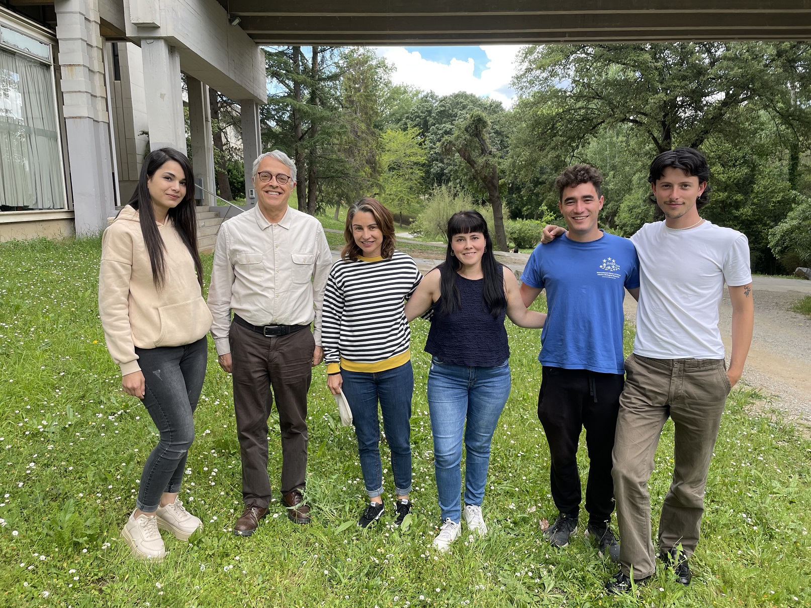 Investigadora UACh realiza pasantía en Barcelona para estudiar efecto de los nanoplásticos y microalgas nocivas en el mejillón