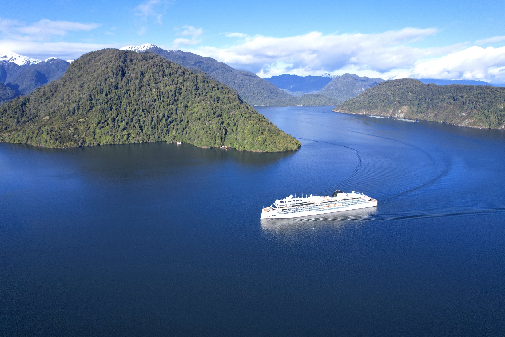 OXXEAN consolida la temporada de cruceros 2024-2025 en la región de Aysén