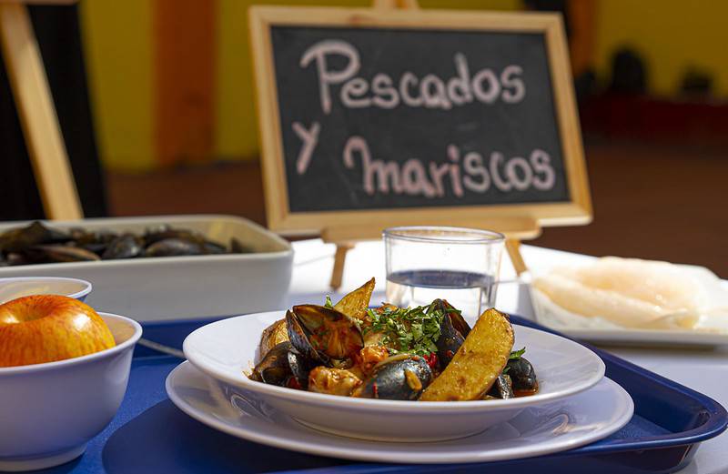 Subrayan relevancia de seguir incorporando productos del mar a minutas escolares