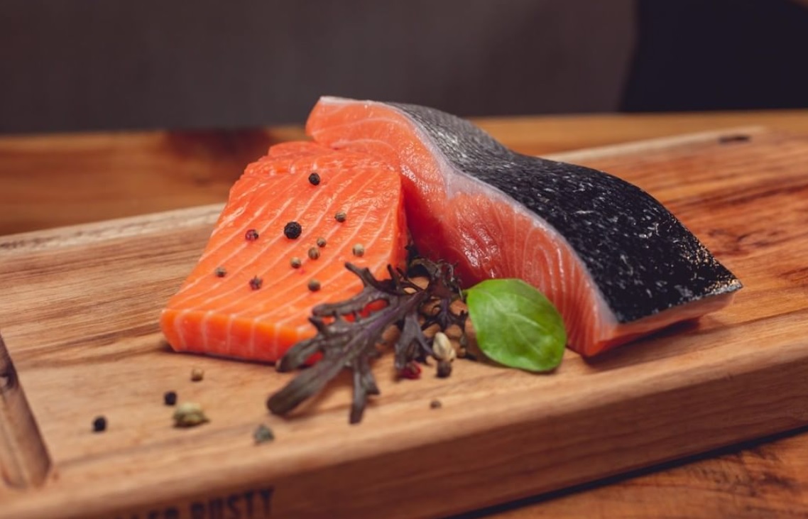 Salmón: el súper alimento con 5 beneficios inmediatos para la salud