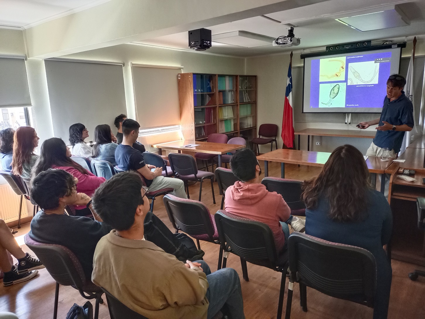 Especialista en parasitología marina visitó la Facultad de Ciencias UCSC