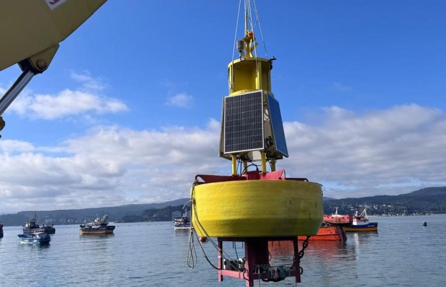 Copas Coastal UdeC recibe Boya POSAR y refuerza el monitoreo oceanográfico y climático en Chile
