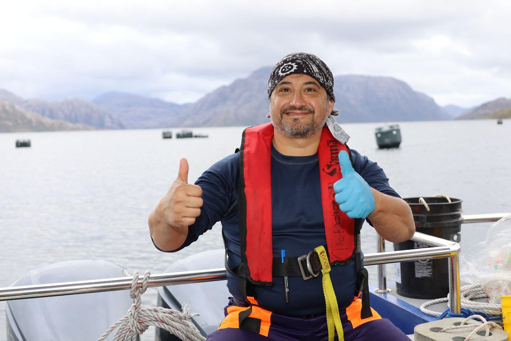 Científico de la ULagos lidera investigación con enfoque para evaluación ambiental en salmonicultura