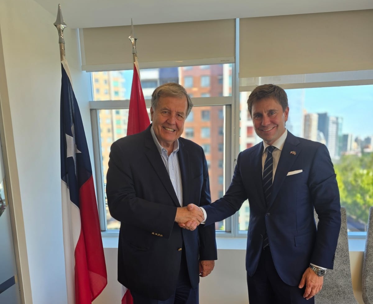 Presidente de SalmonChile se reúne con actores clave para el sector productivo